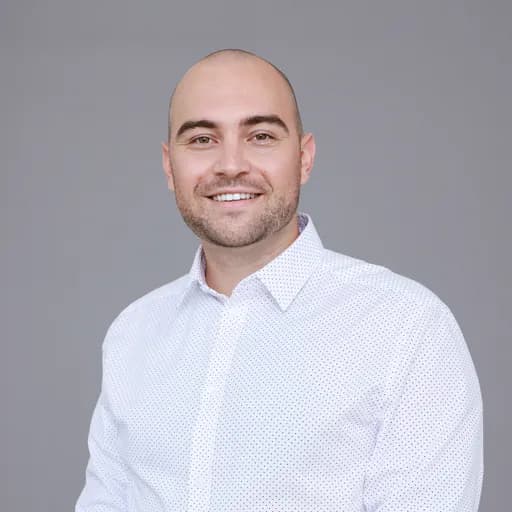 Ihr Trainer: Slava Schewzow